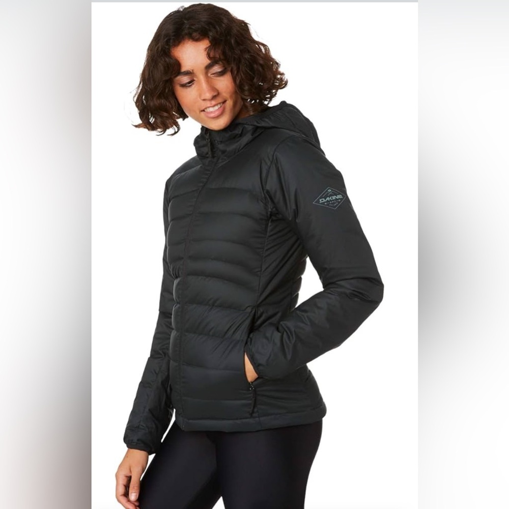Dakine Women’s Deville Down Puffy Jacket. Size Medium. So Cozy! Great Condition. - Picture 2 of 10